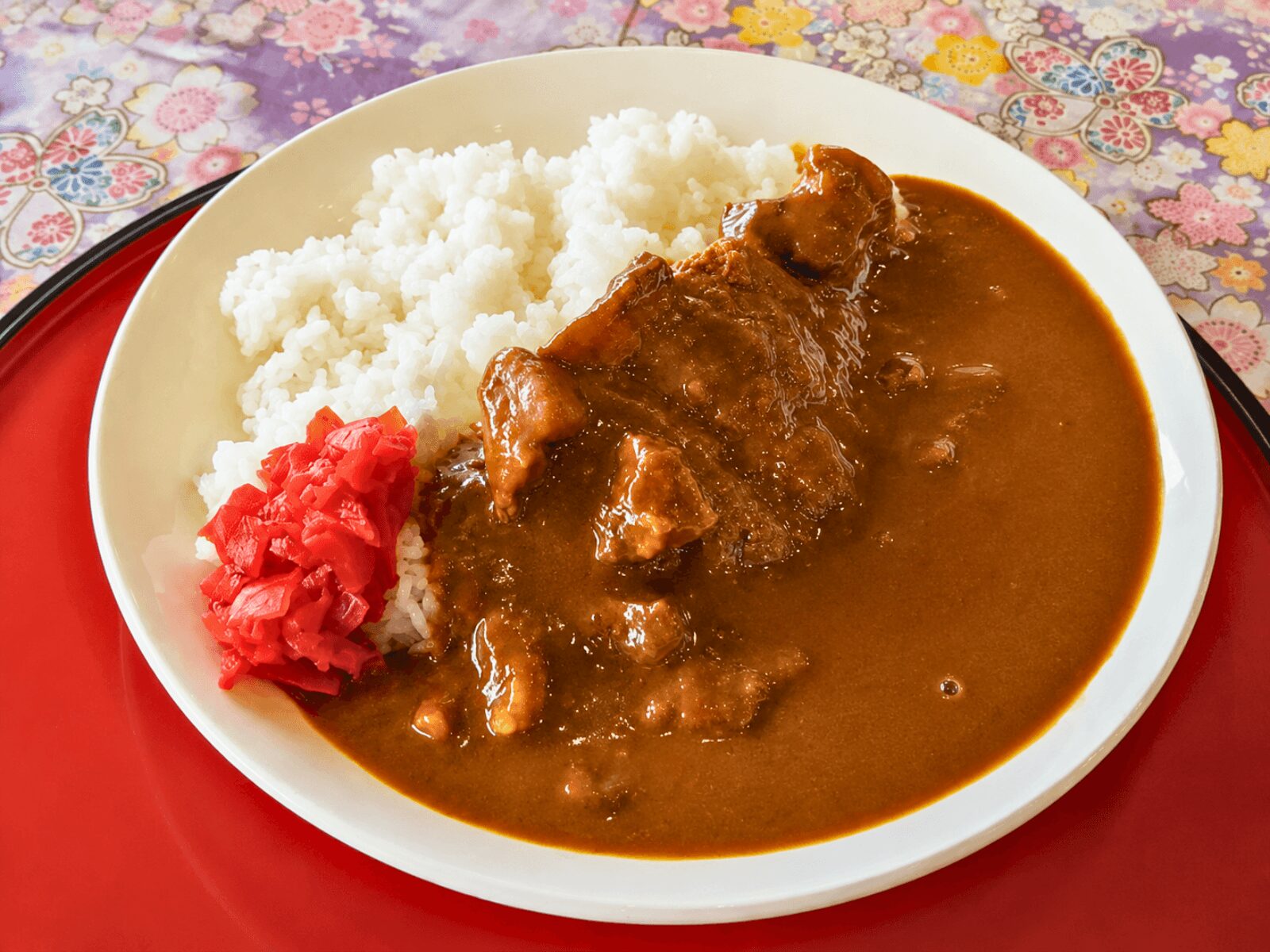 長崎県松浦市鷹島町の味処まつばらで提供している、店長が大鍋で作る特製カレー